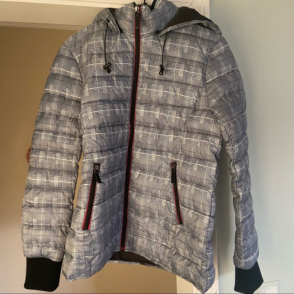 NWOT Light Puffer Jacket with Removable Hood - Size M